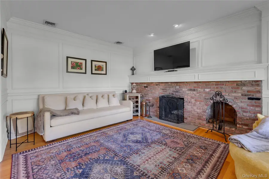 14 Whistler Hill Lane, Huntington, NY 11743 - #3