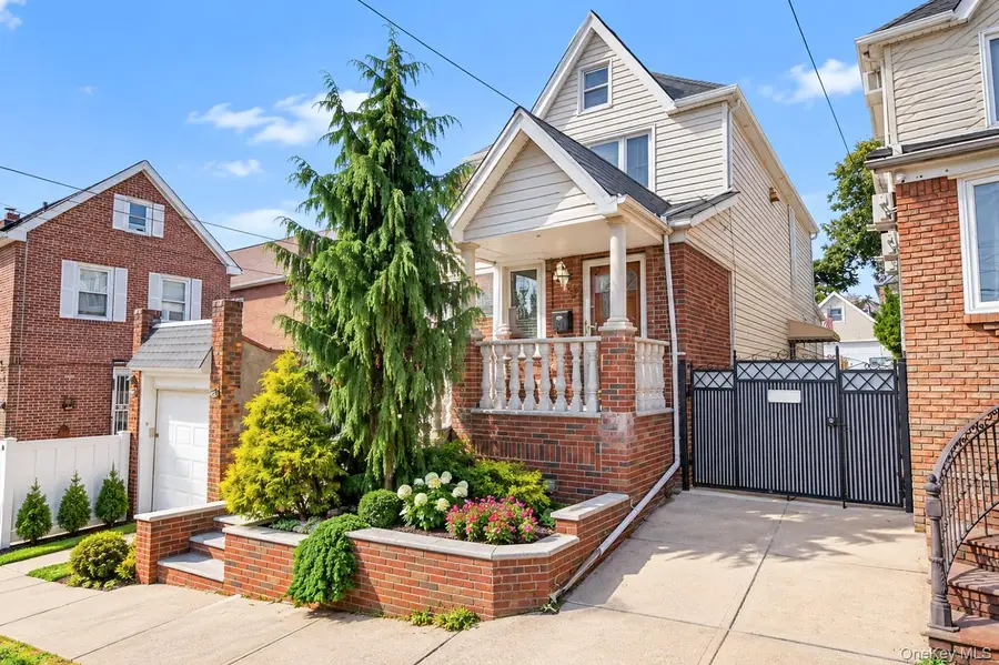 6511 Claran Court, Maspeth, NY 11378 - #2