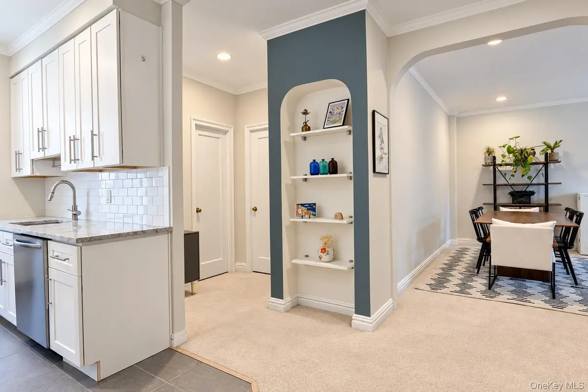 21 Barstow Road #2D, Great Neck, NY 11021 - #1