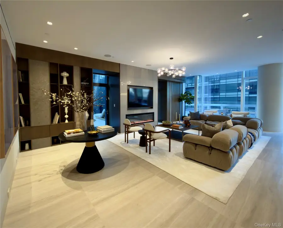 20 W 53rd Street #18 B/C, Manhattan, NY 10019 - #3