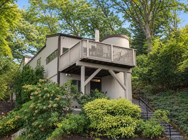 732 Sound View Road, Mill Neck, NY 11771