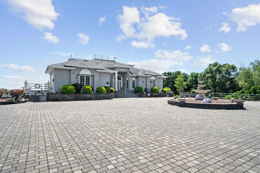 48 S Old Neck Road, Center Moriches, NY 11934 - #2