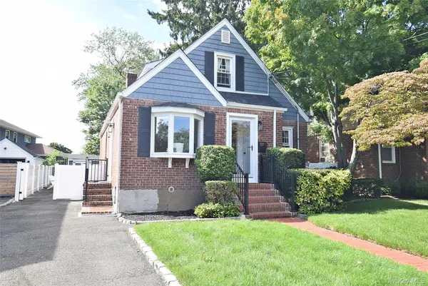 57 Scarcliffe Drive, Malverne, NY 11565