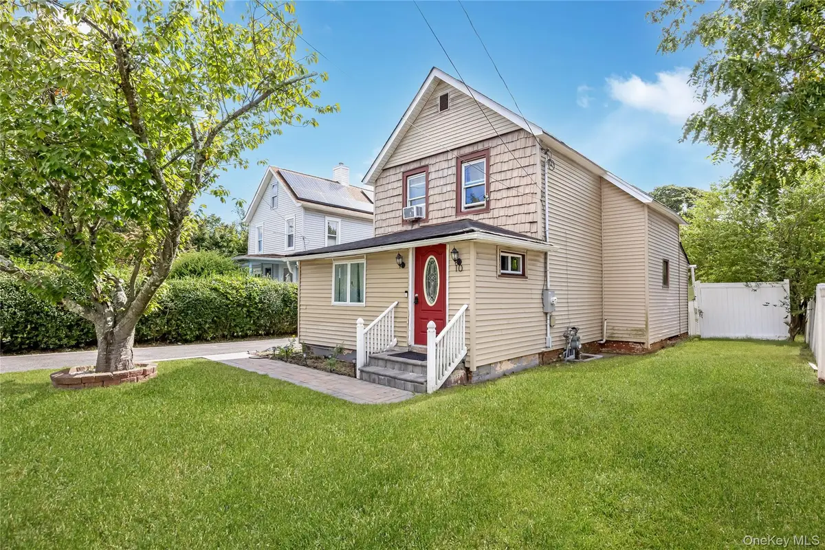10 Brightside Avenue, Central Islip, NY 11722 - #1