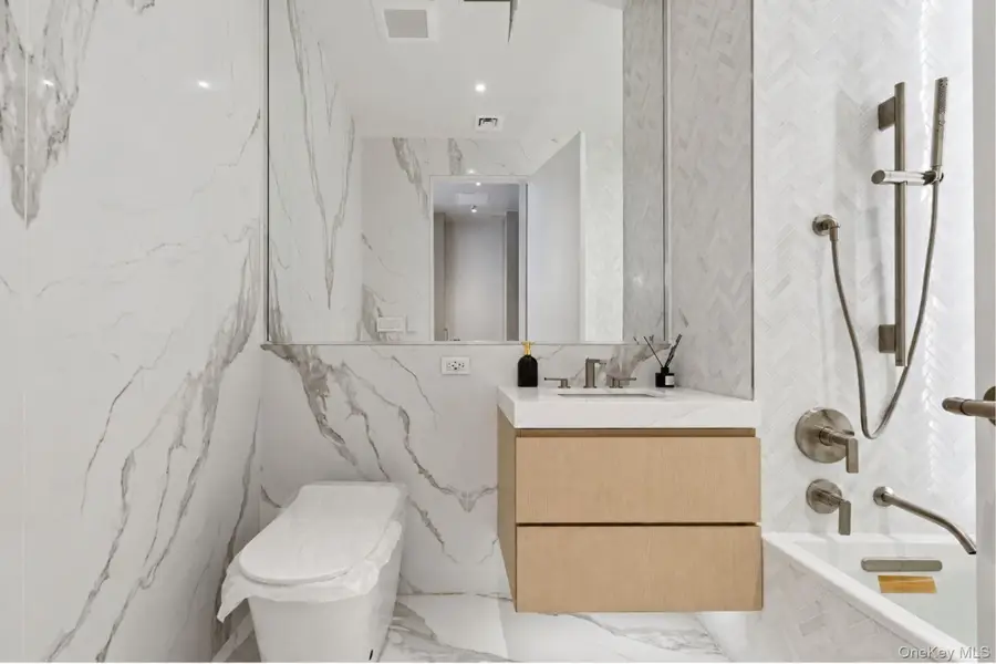 25-08 43rd Avenue #PH2B, Long Island City, NY 11101 - #3