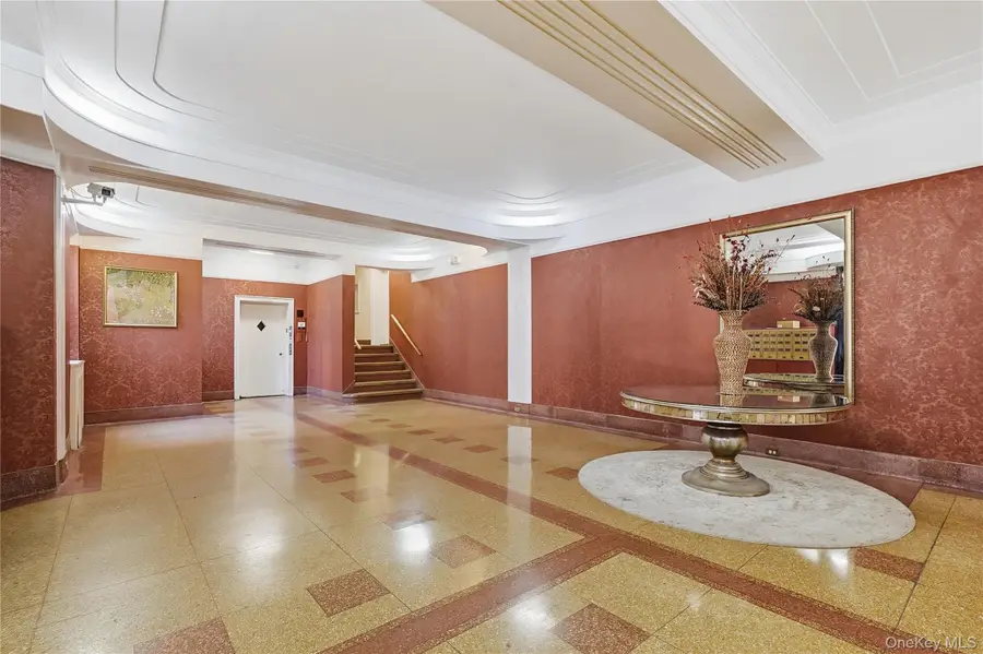 210 Martine Avenue #5L, White Plains, NY 10601 - #2