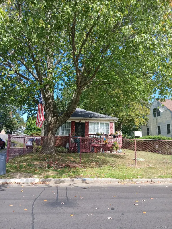 25 Campbell Street, Patchogue, NY 11772