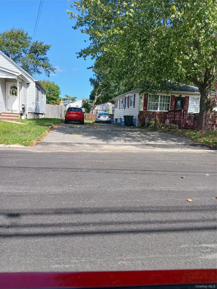 25 Campbell Street, Patchogue, NY 11772 - #2