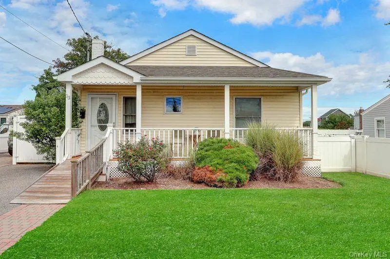 13 Barry Road, Amityville, NY 11701 - #1
