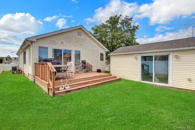 13 Barry Road, Amityville, NY 11701 - #2