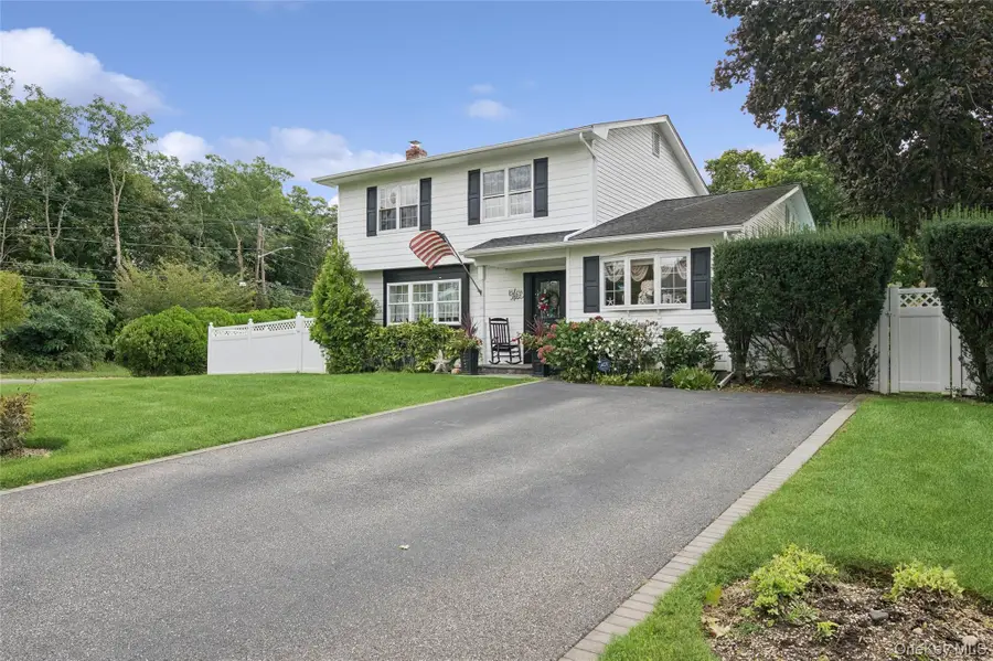 50 Plane Tree Lane, Saint James, NY 11780 - #2