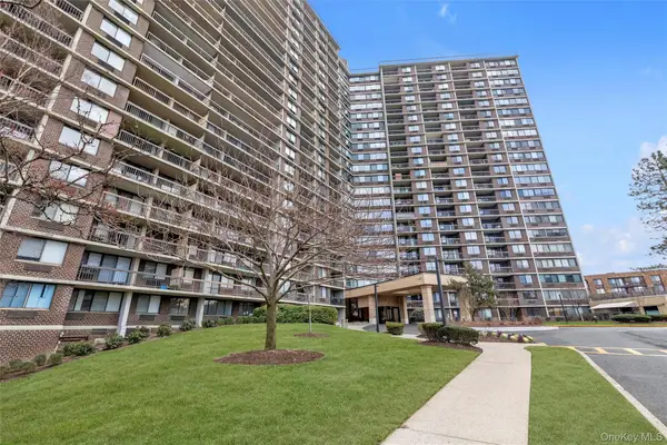 2 Bay Club Drive #20-O, Bayside, NY 11360