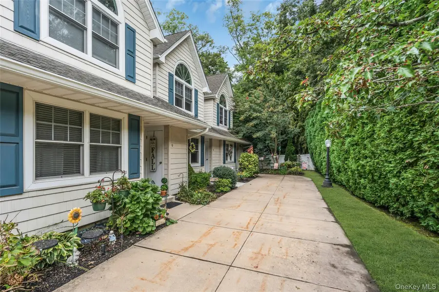 176 Merrick Road #10, Amityville, NY 11701 - #3