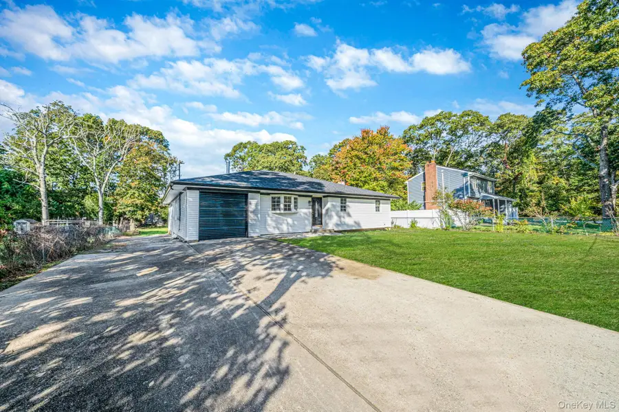 6 Dourland Road, Medford, NY 11763 - #3
