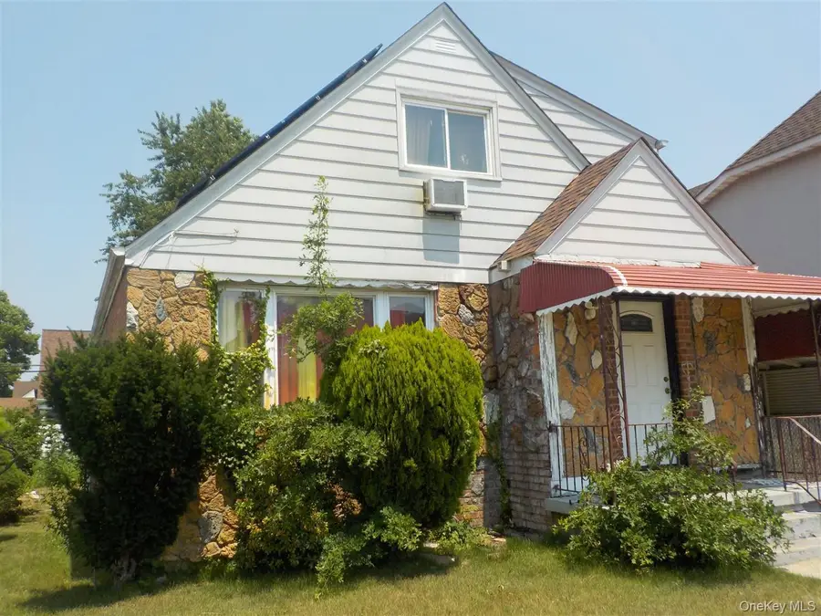 231-37 128th Road, Laurelton, NY 11413 - #3
