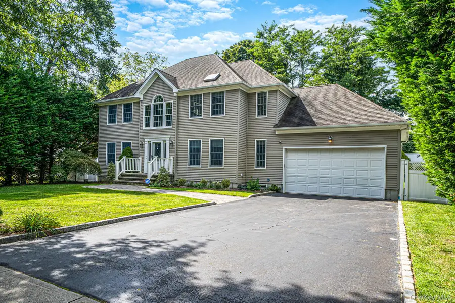 9 Franciscan Lane, Smithtown, NY 11787 - #2