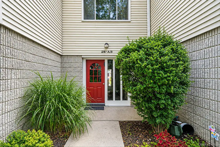 28 Richmond Boulevard #1B, Ronkonkoma, NY 11779 - #2