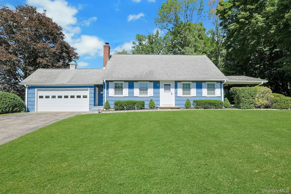 21 Elm Street E, Valhalla, NY 10595 - #1