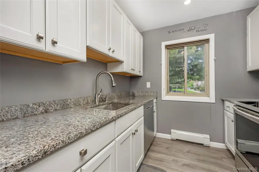 2449 Union Blvd #21A, Islip, NY 11751 - #2