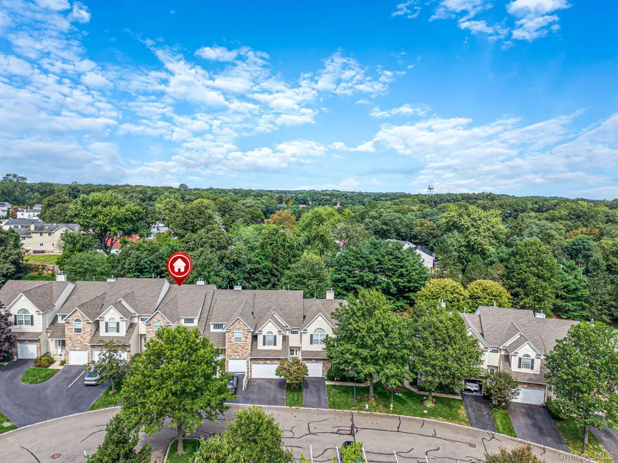 1 Mohannis Way #1, Kings Park, NY 11754 - #3
