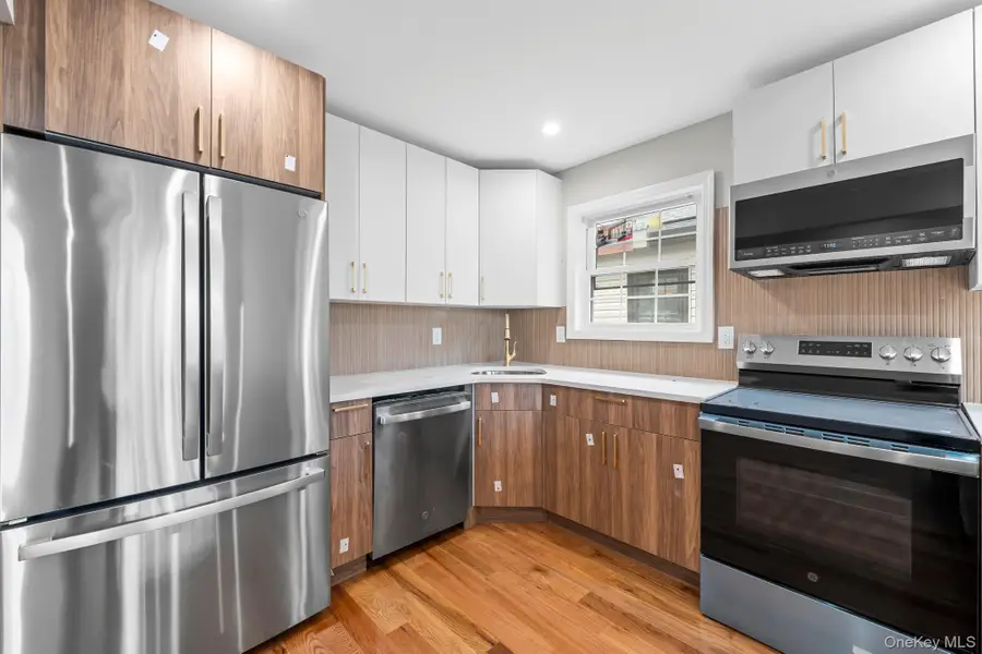 21950 143rd Avenue, Springfield Gardens, NY 11413 - #3