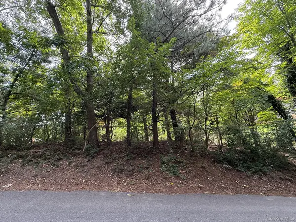 Overhill Road, Rocky Point, NY 11778