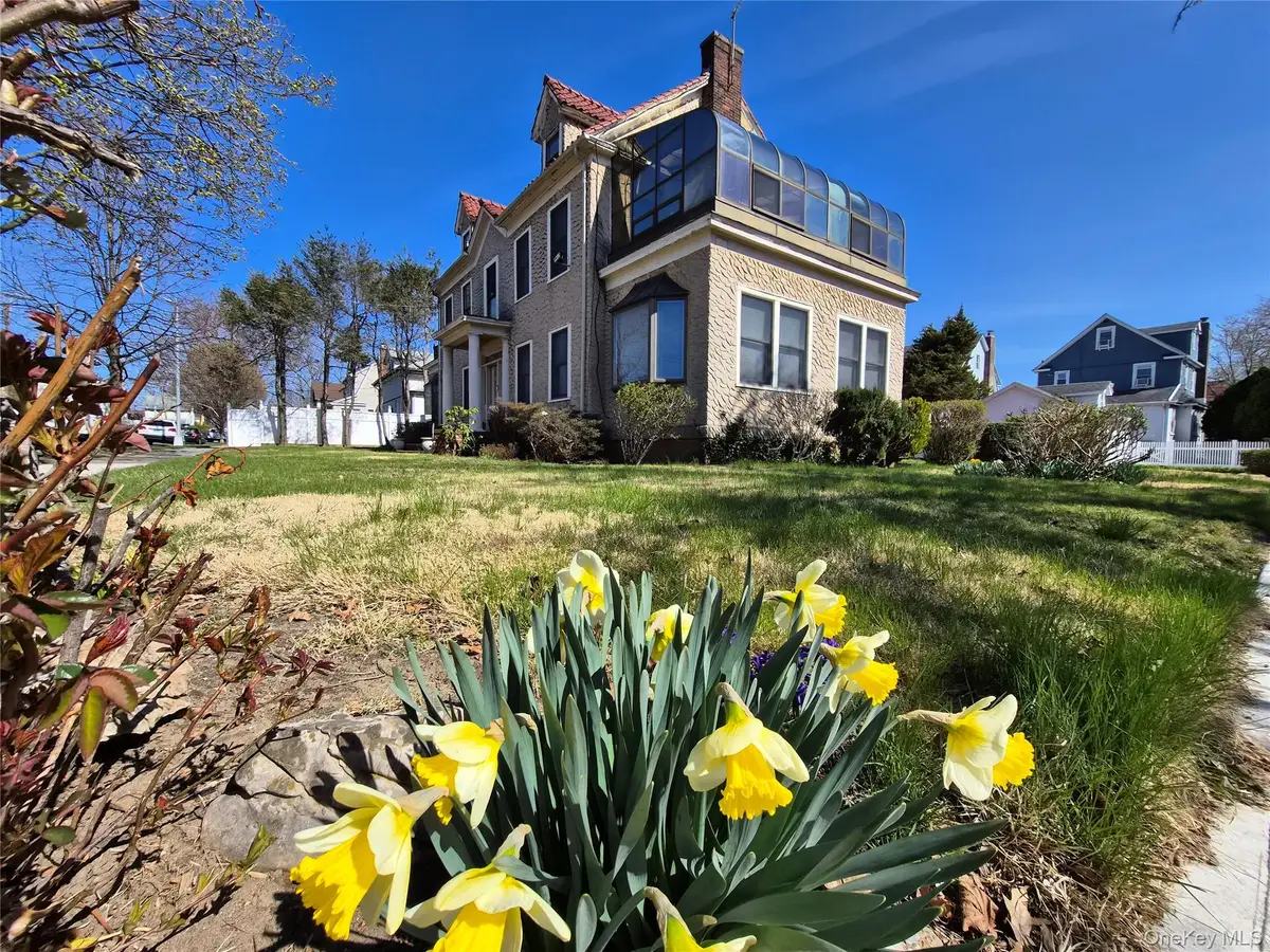 19404 110th Road, Saint Albans, NY 11412 - #1