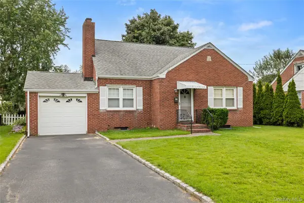 12 Benjamin Avenue, Amityville, NY 11701