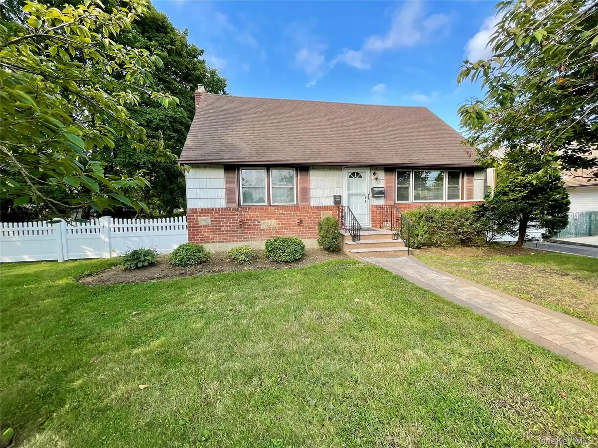 5 Denton Place, Farmingdale, NY 11735 - #1