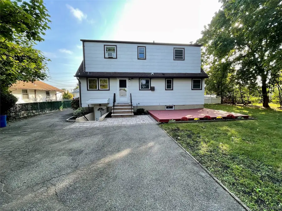 5 Denton Place, Farmingdale, NY 11735 - #2