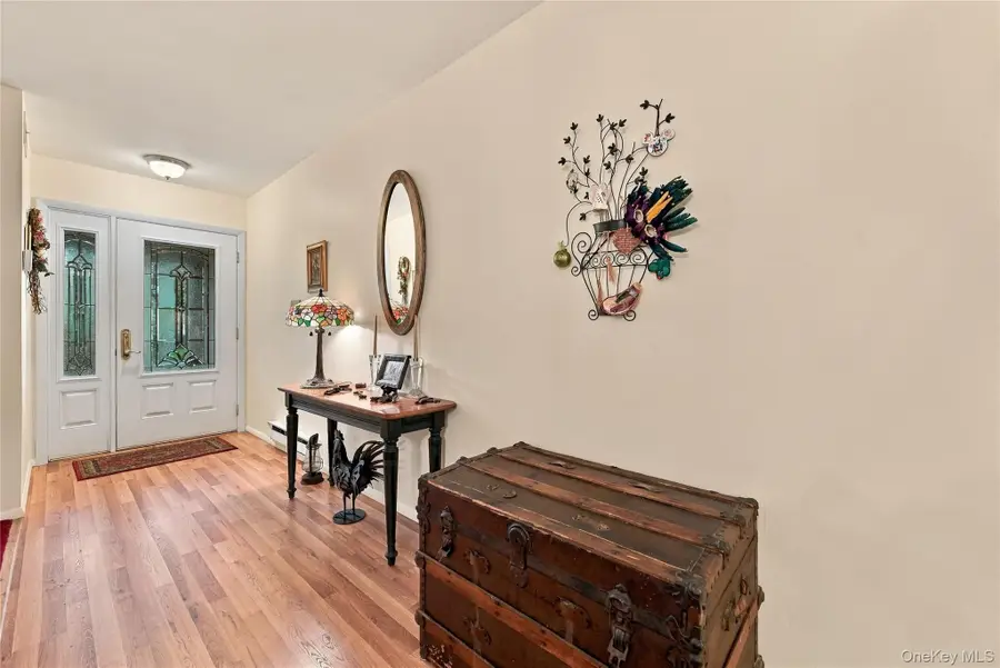 473 Stratford Lane, Ridge, NY 11961 - #3
