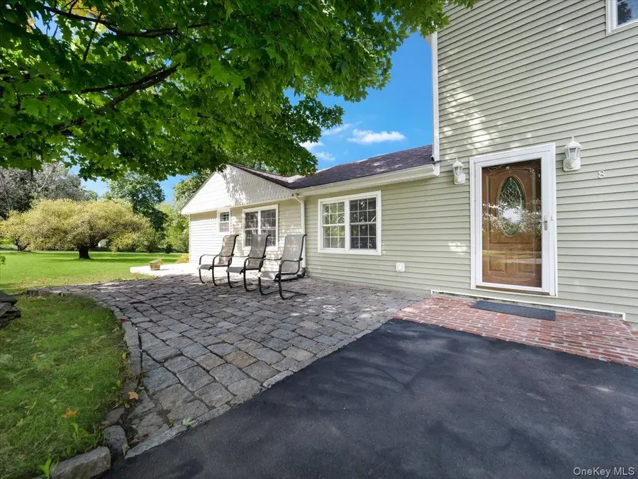 8 Acorn Drive, Montgomery, NY 12586 - #2