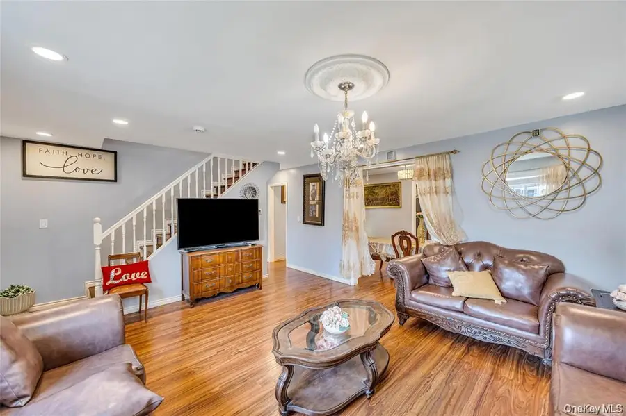 178 Warwick Road, Elmont, NY 11003 - #2