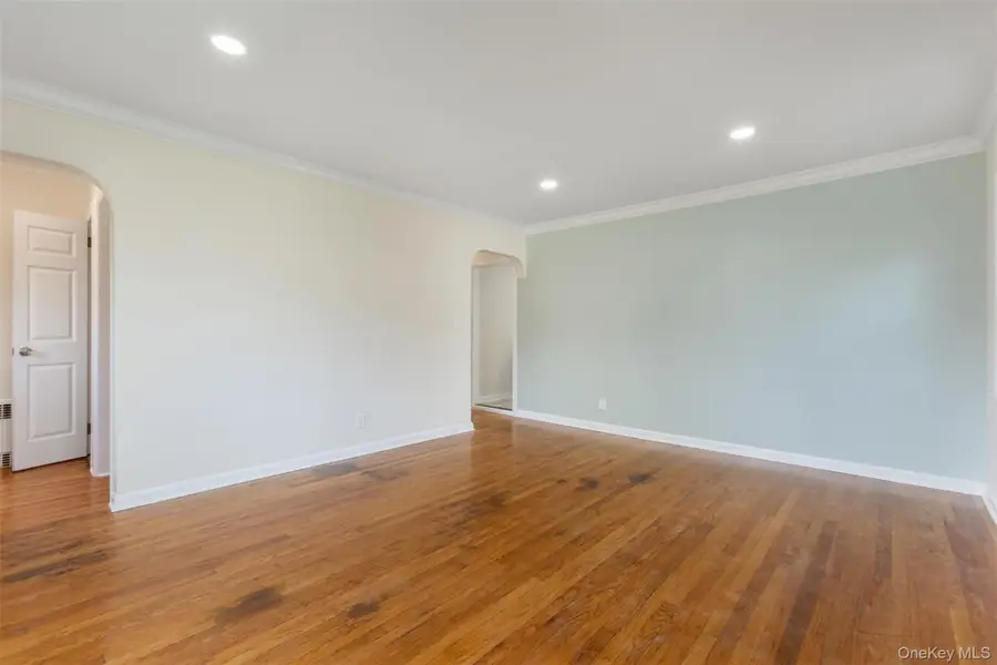 48 Milburn Avenue, Hempstead, NY 11550 - #3