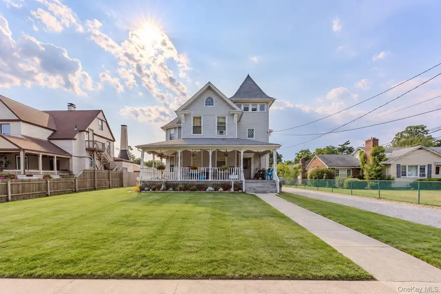 38 Park Avenue, Amityville, NY 11701 - #2