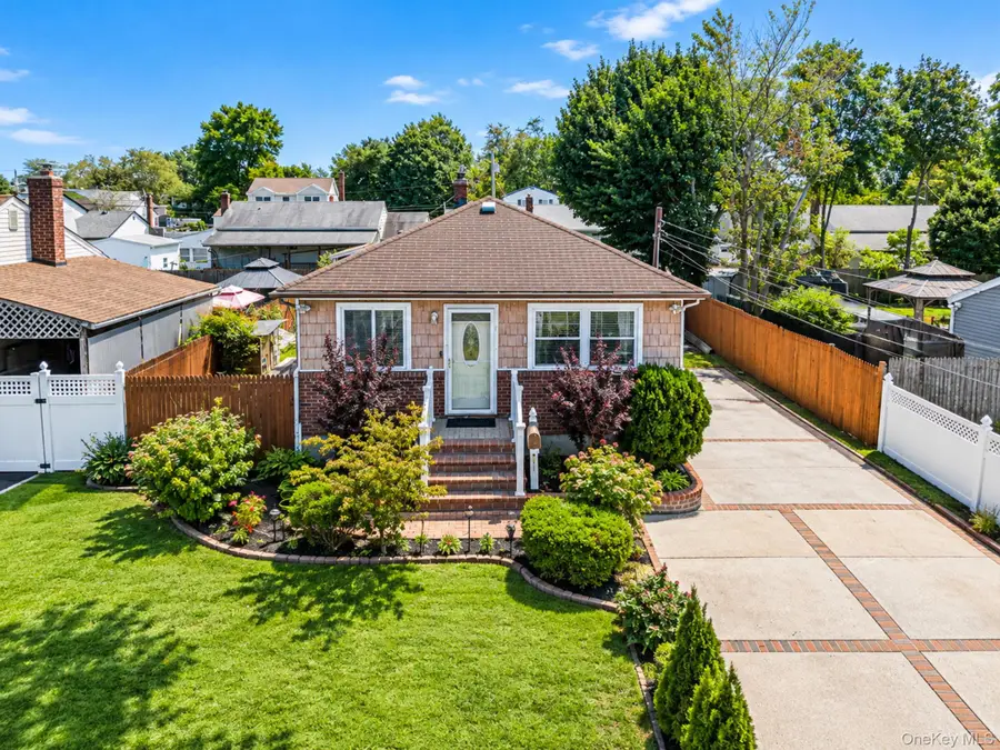 58 Morton Street, Brentwood, NY 11717 - #3