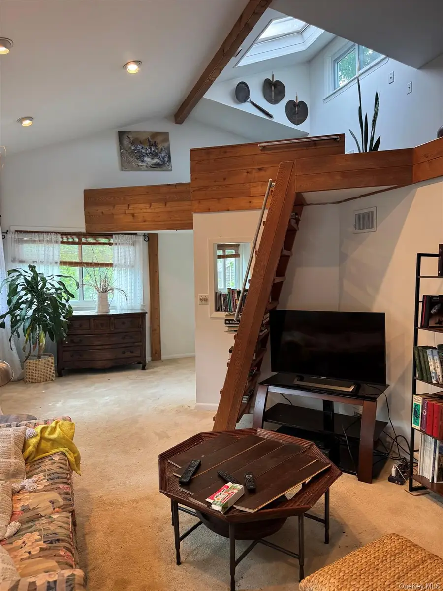26 Soundview Drive, Eastchester, NY 10709 - #2