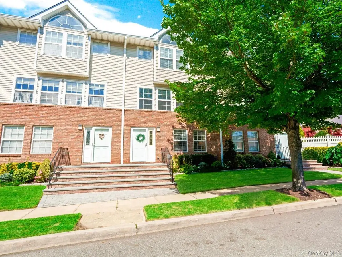208 Hendrick Avenue E, Glen Cove, NY 11542 - #1