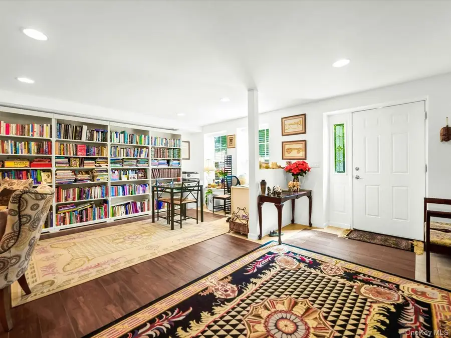 208 Hendrick Avenue E, Glen Cove, NY 11542 - #2