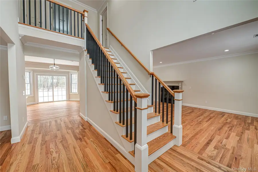 2 Mini Court, Manorville, NY 11949 - #2