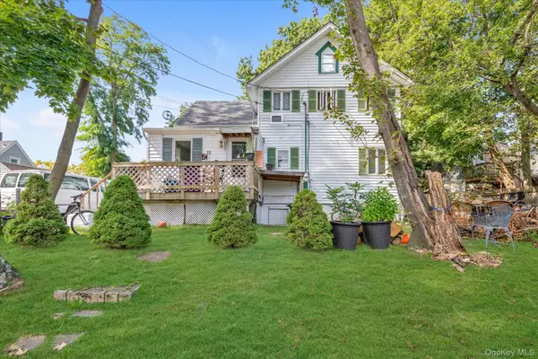 12 Beech Court, Glen Cove, NY 11542