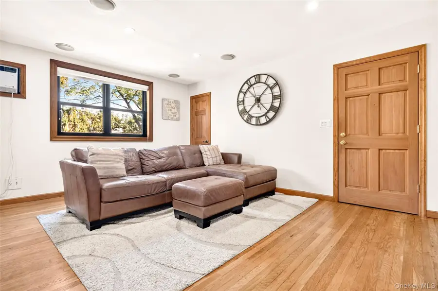 19950 21st Avenue #1158, Whitestone, NY 11357 - #3