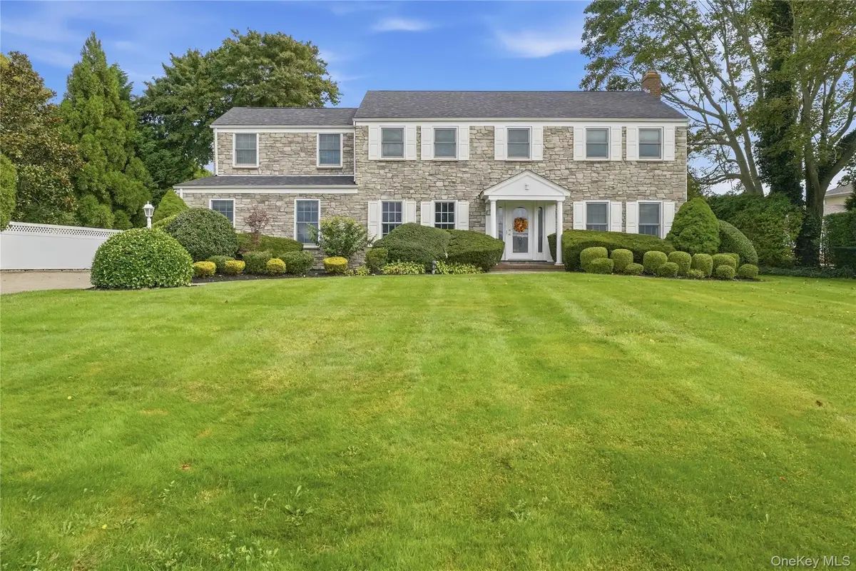 15 Saltmeadow Lane, Bayport, NY 11705 - #1
