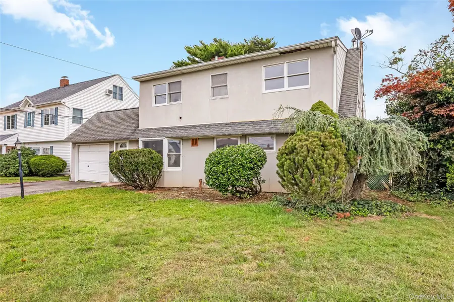 22 Tarry Lane, Levittown, NY 11756 - #2