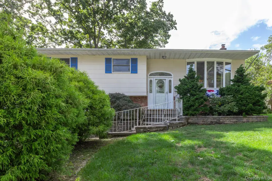 16 Arlington Avenue, Saint James, NY 11780 - #2
