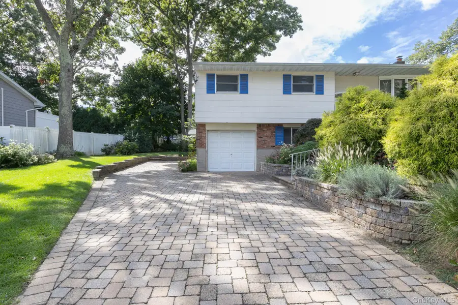 16 Arlington Avenue, Saint James, NY 11780 - #3