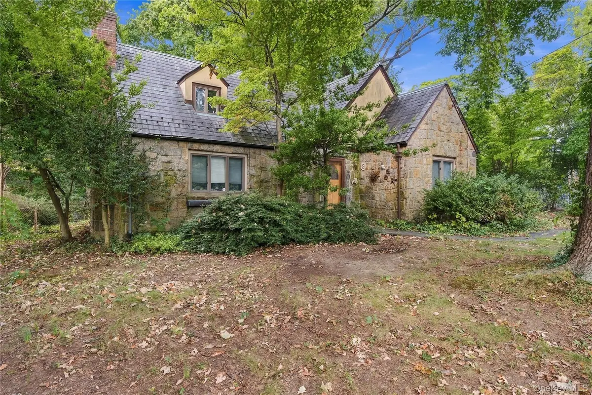 116 Huntington Road, Port Washington, NY 11050 - #1