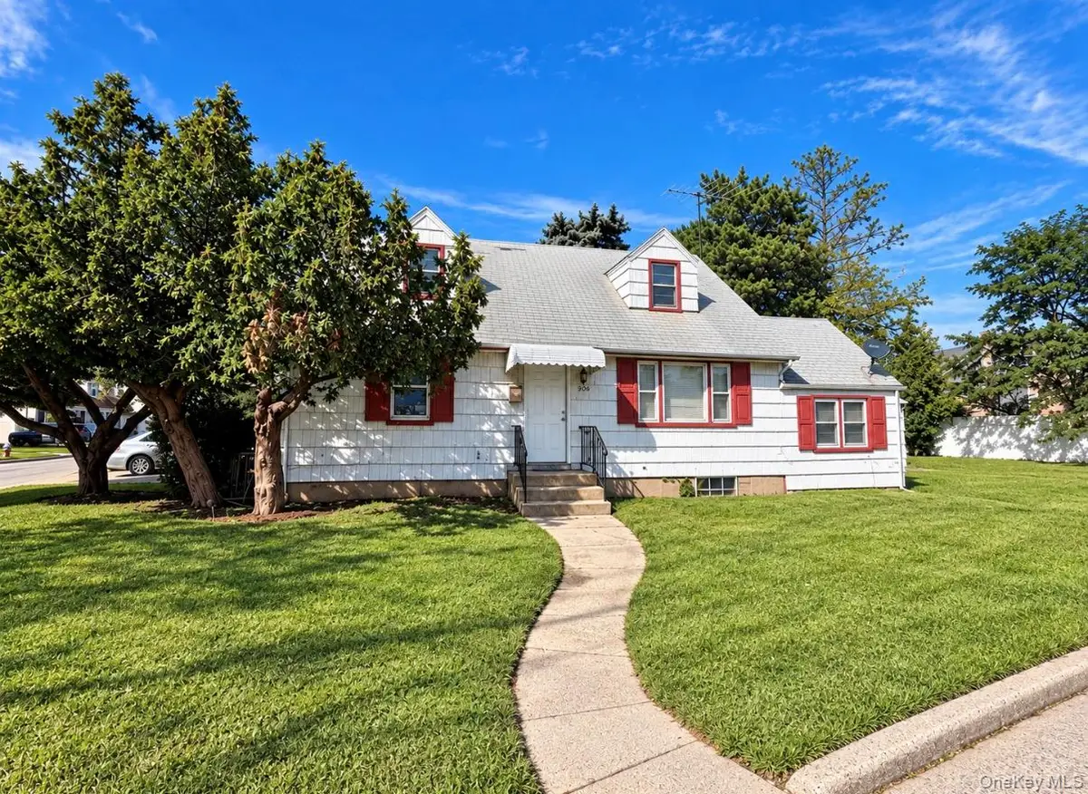 306 W Old Country Road, Hicksville, NY 11801 - #1