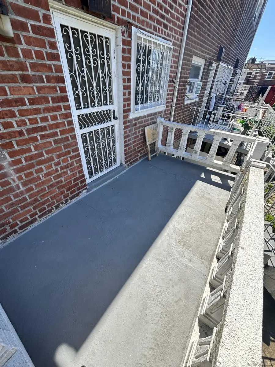3619 Laconia Avenue, Bronx, NY 10469 - #3