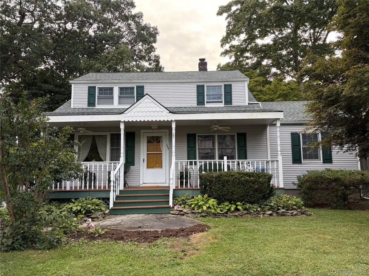 240 Washington Avenue, Saint James, NY 11780 - #1